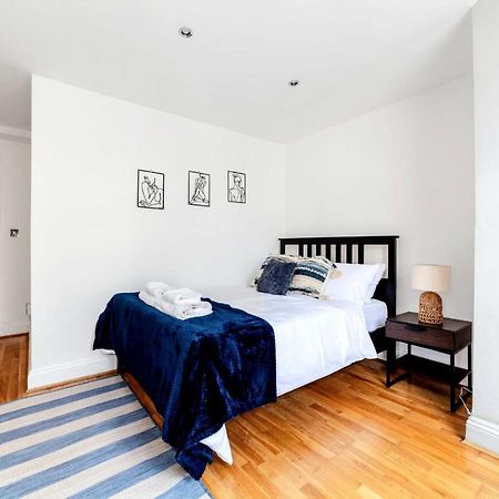 Comfy 2 Bed Apt With Private Garden,Battersea Central Ldn London Exterior photo