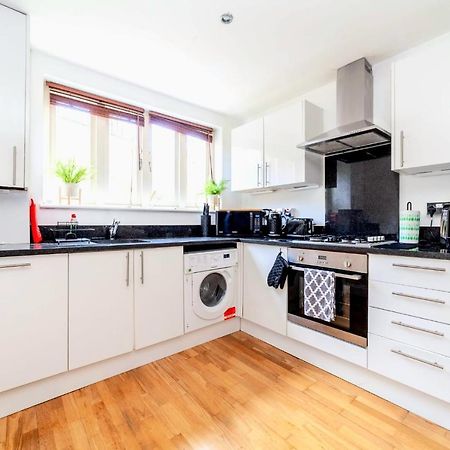 Comfy 2 Bed Apt With Private Garden,Battersea Central Ldn London Exterior photo