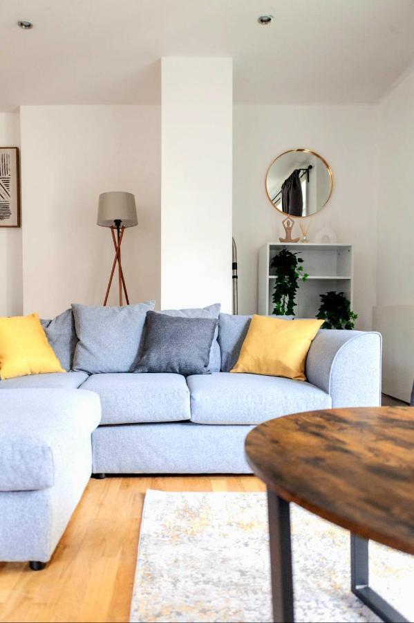 Comfy 2 Bed Apt With Private Garden,Battersea Central Ldn London Exterior photo