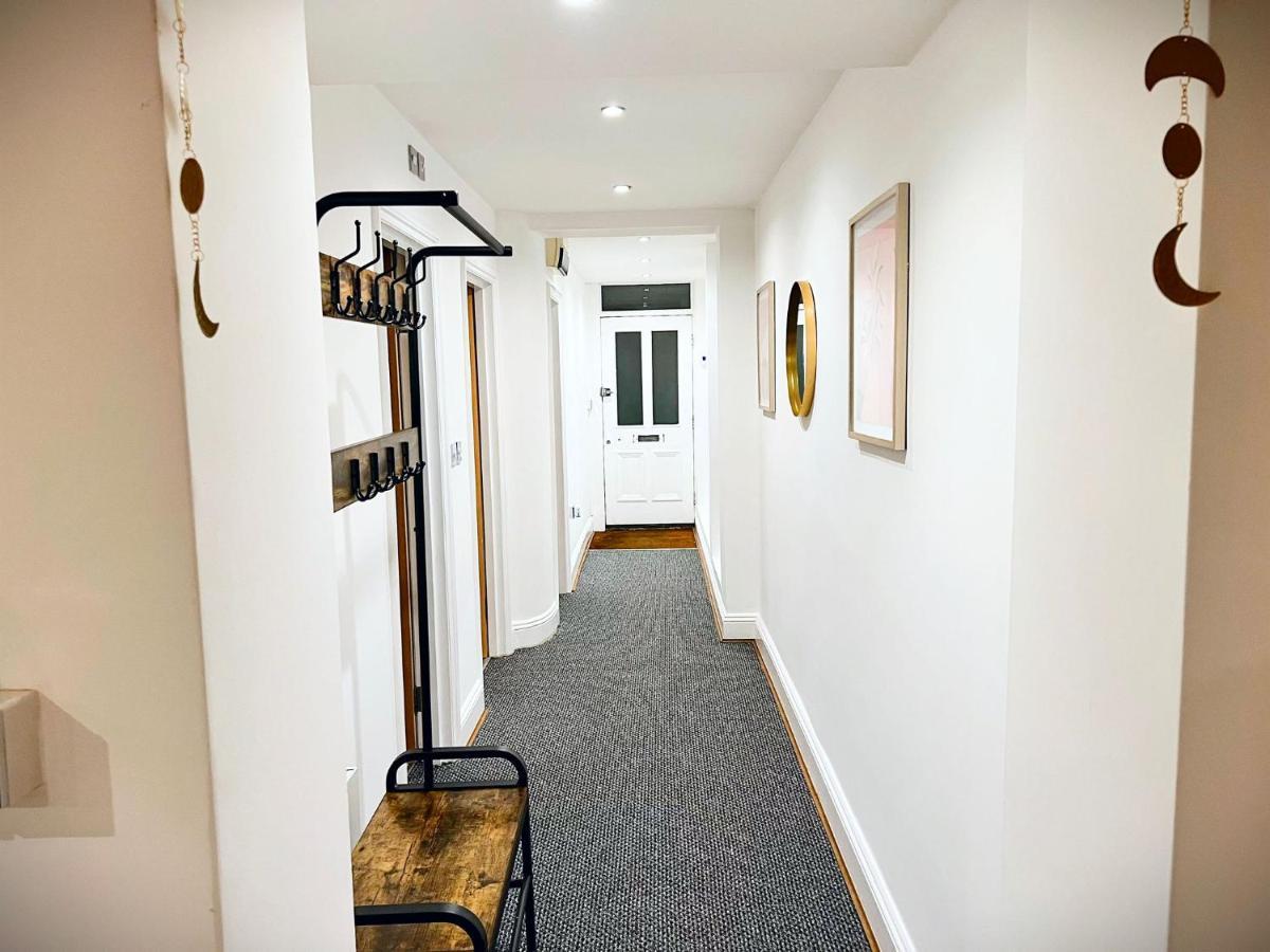 Comfy 2 Bed Apt With Private Garden,Battersea Central Ldn London Exterior photo